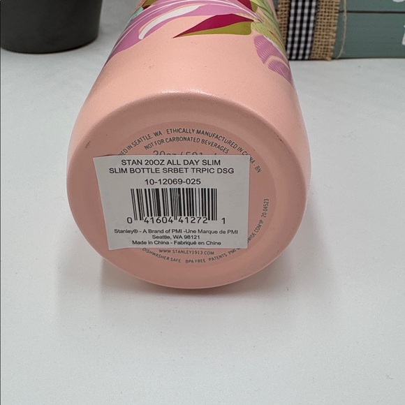 Stanley All Day Slim Water Bottle 20 oz - Picture 3 of 3